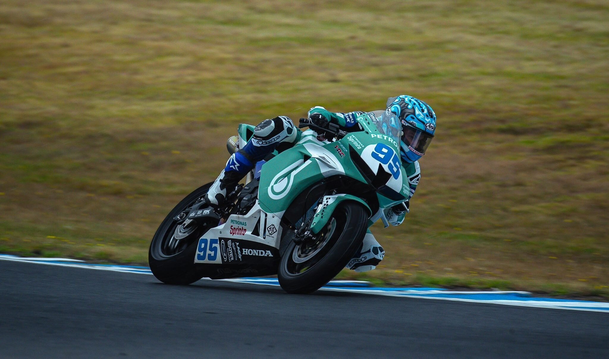 Tarran Mackenzie opened his World Supersport Championship account with 5th place in race 1