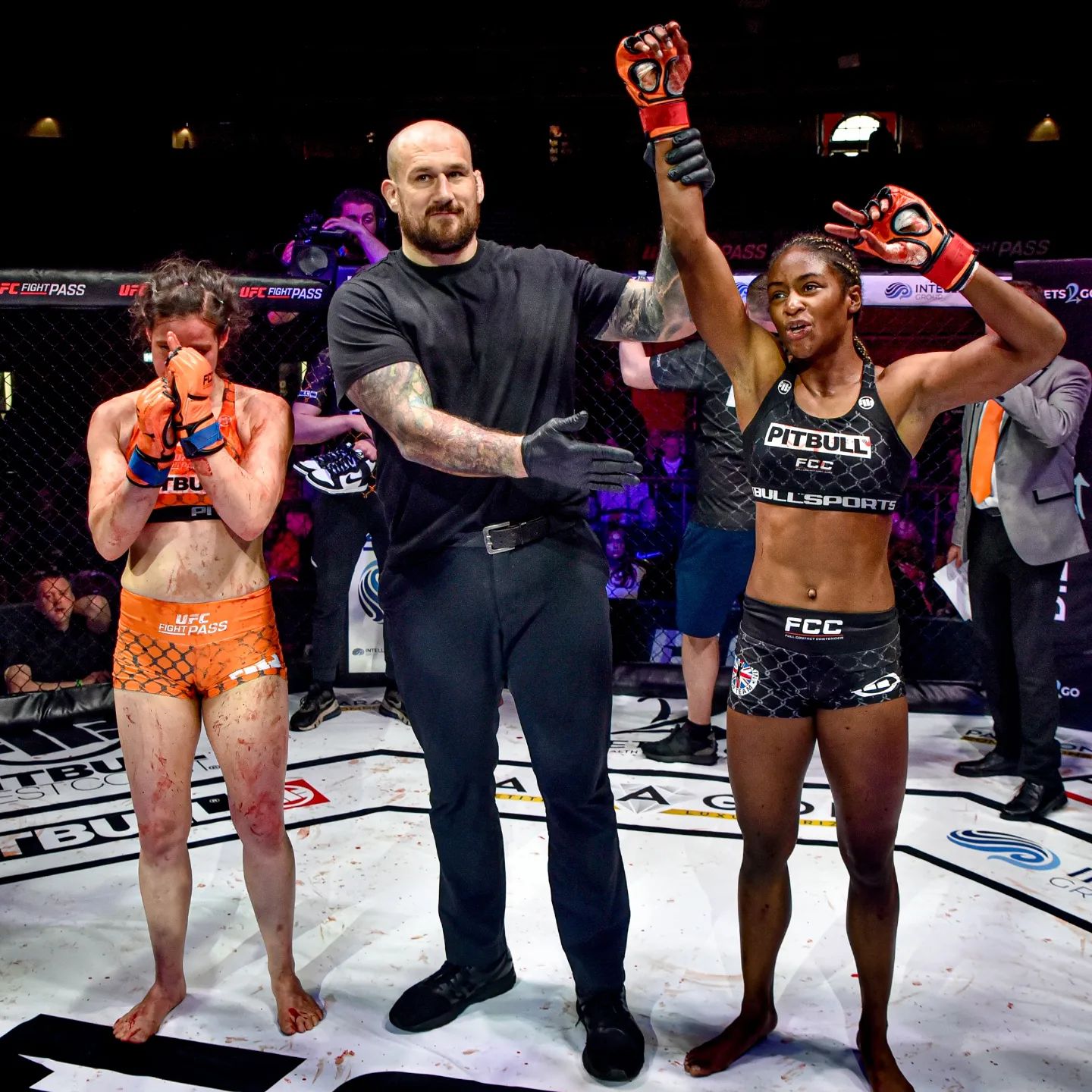 Shanelle Dyer Victorious at FCC MMA with Stunning First Round Finish!